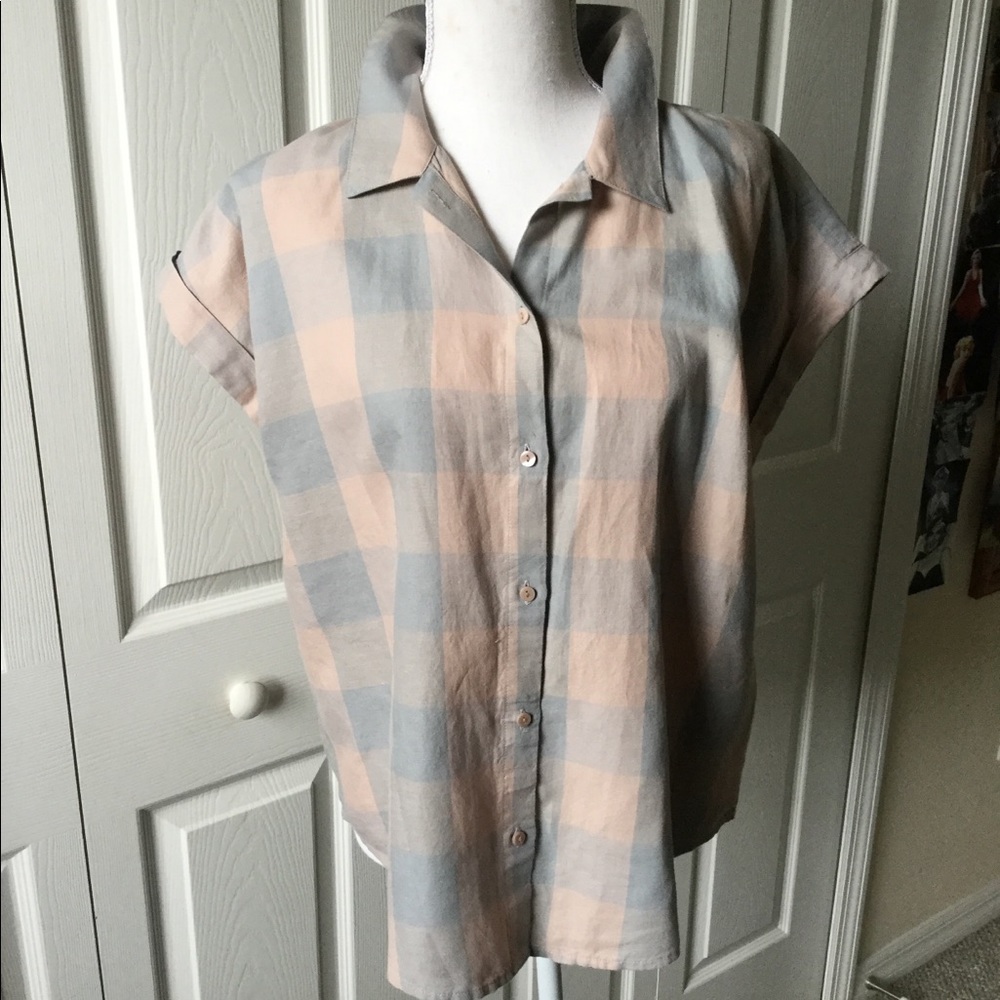 Lucky Brand Plaid Top in Gray and Pale pink